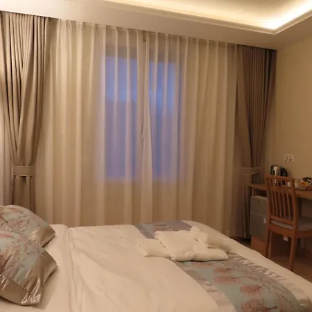 Pensjonat Avec Grand Lit Et Salle De Bain Privative Pour 2 Personnes Bondy