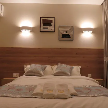 Avec Grand Lit Et Salle De Bain Privative Pour 2 Personnes Pensjonat Bondy